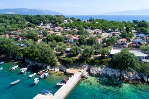 26348015-marina-camping-resort-300x200